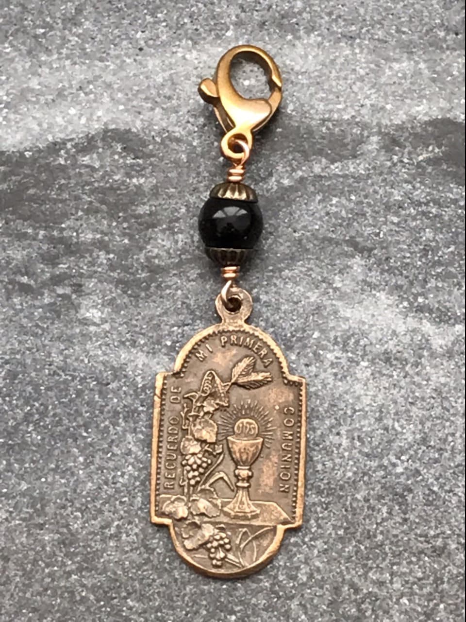 Bag Charm Catholic First Holy Communion Zipper Pull - Bronze and Onyx - Blessed Sacrament - Holy Eucharist